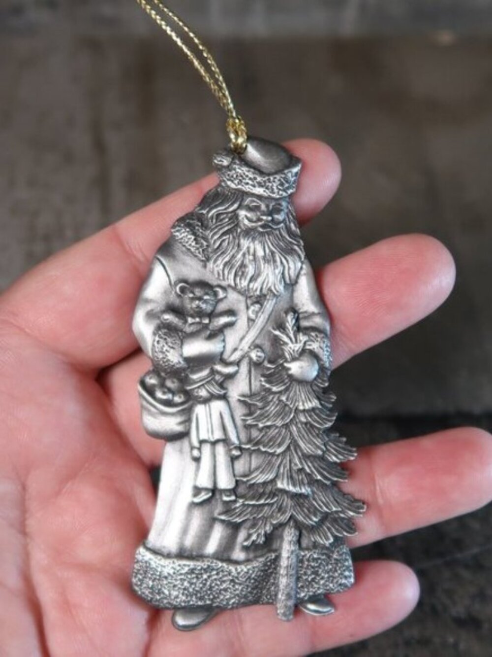 Christmas Ornament Vintage Santa Claus Pewter Metal Silver Tone Avon 1993 90s